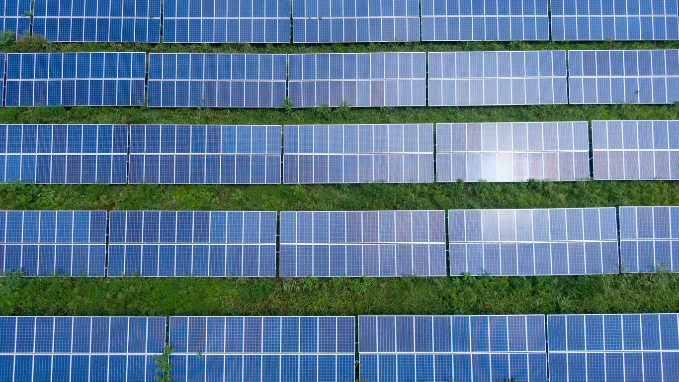 Hibrit inverter nedir — Ev İçin Güneş Sistemi Rehberi Hibrit inverter nedir