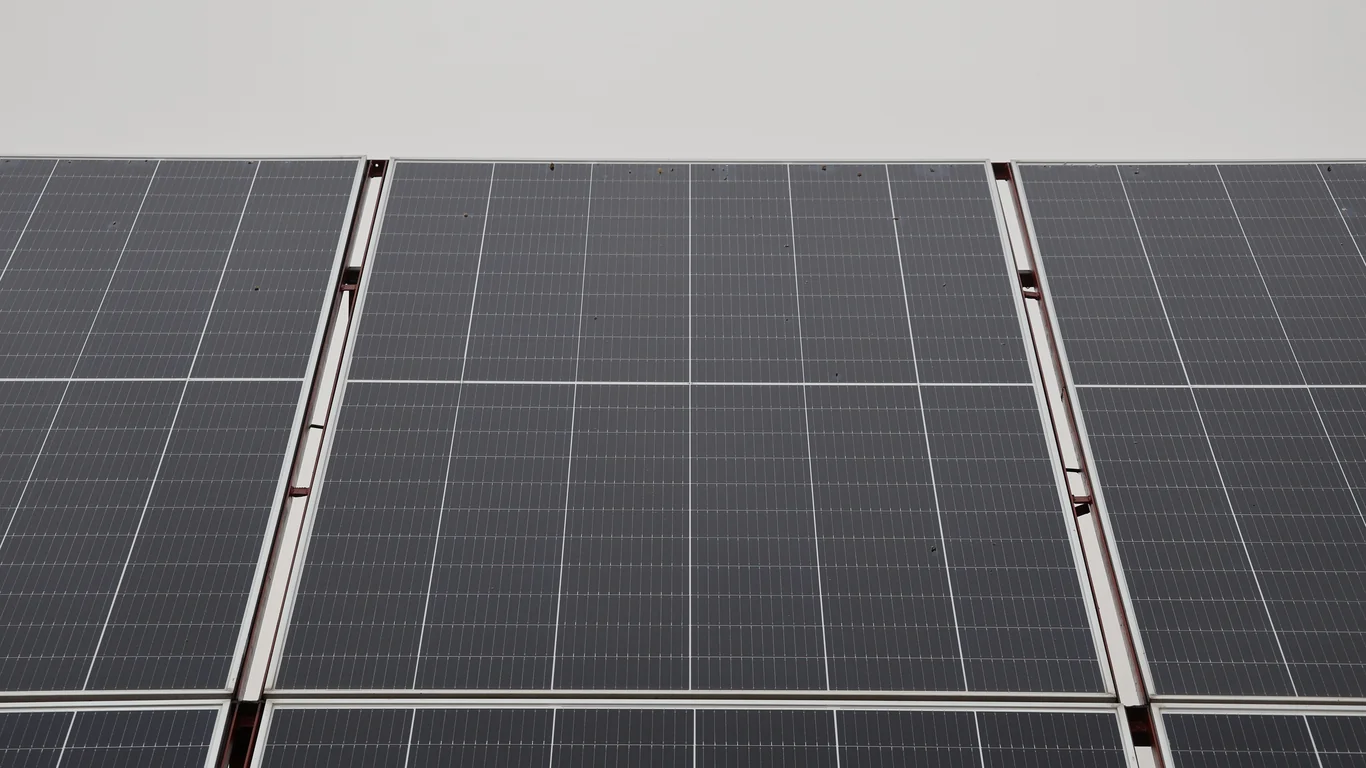 Solaredge inverter güvenilir mi | SolarEdge İnverter İnceleme 2026: Güç Optimizörlü Sistem Değer mi? Solaredge inverter güvenilir mi